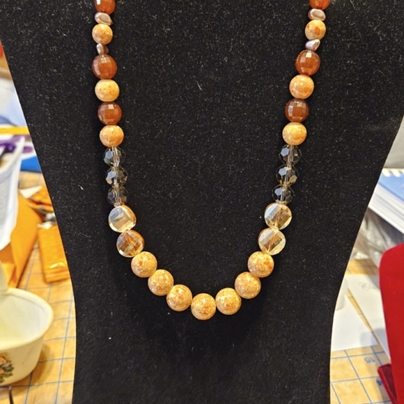 5Th Avenue Jewelry - Vintage jasper and crystals necklace. Goldtone.